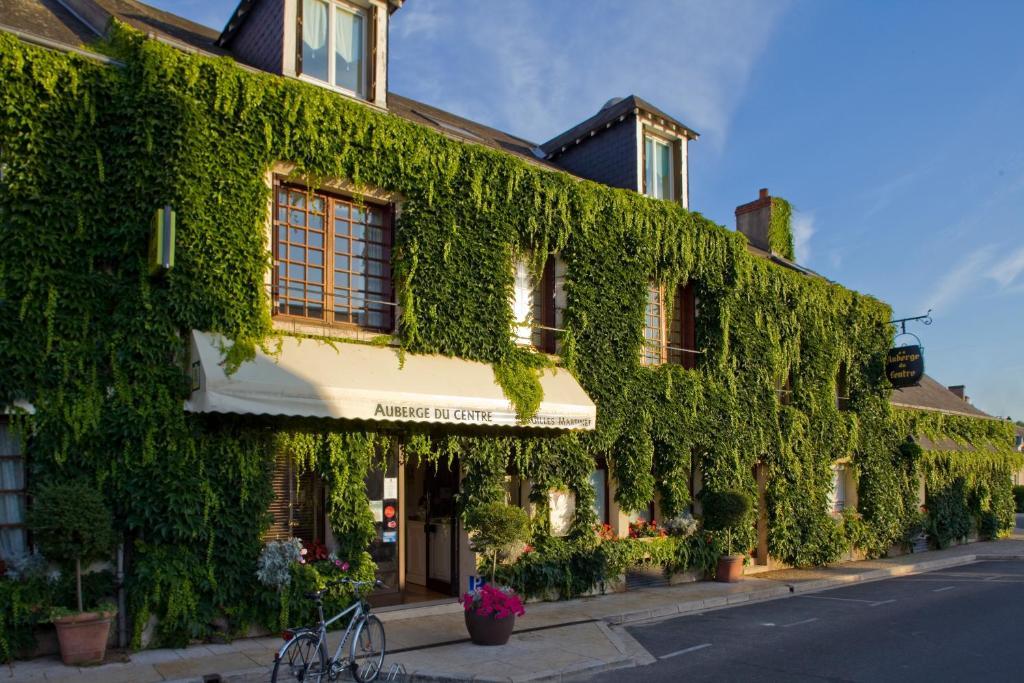 Logis Auberge Du Centre Chitenay Exterior foto